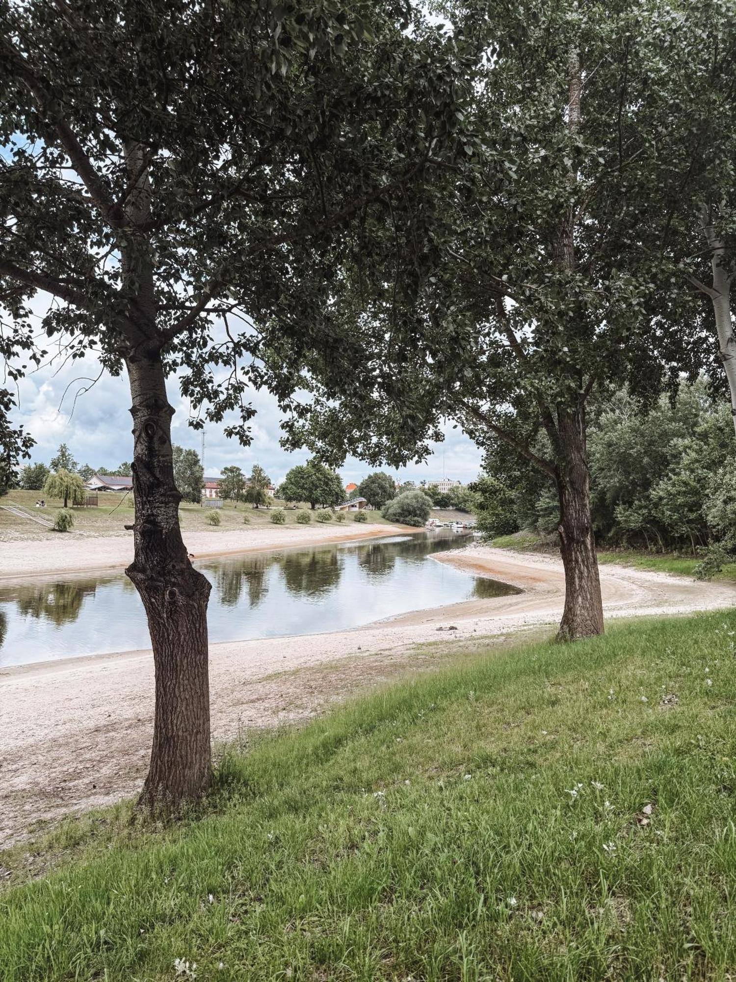 Sobri Halászcsárda és Panzió Baja Exterior foto